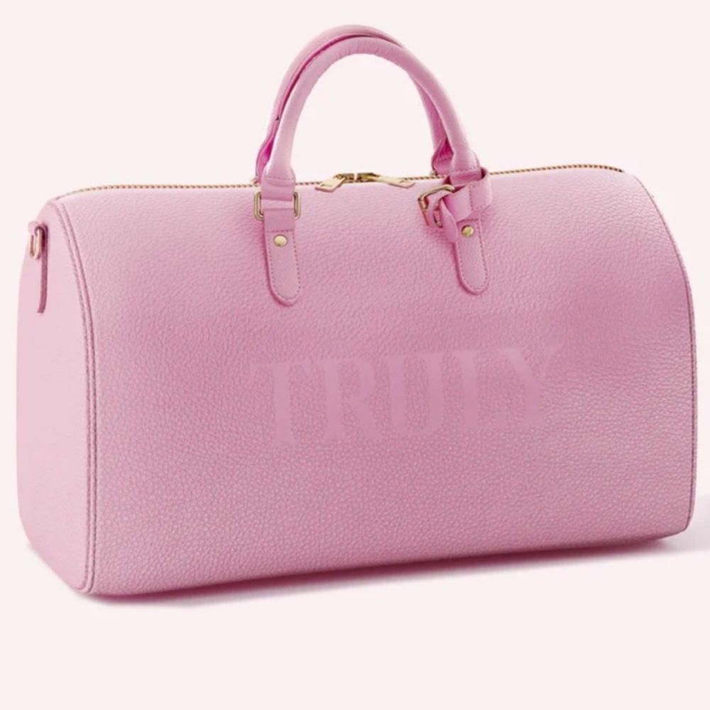 NWOT TRULY signature travel bag